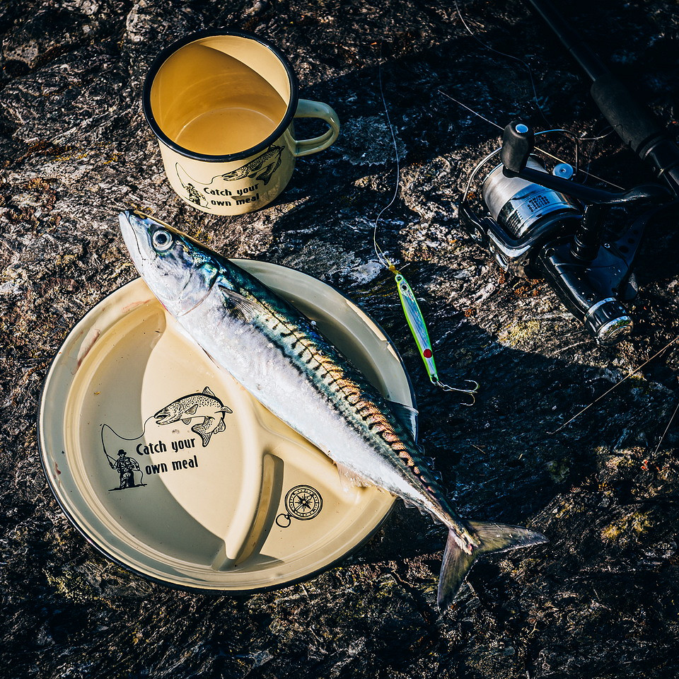 Tasse émaillée Catch Your Own Meal 500 ml – Image 3
